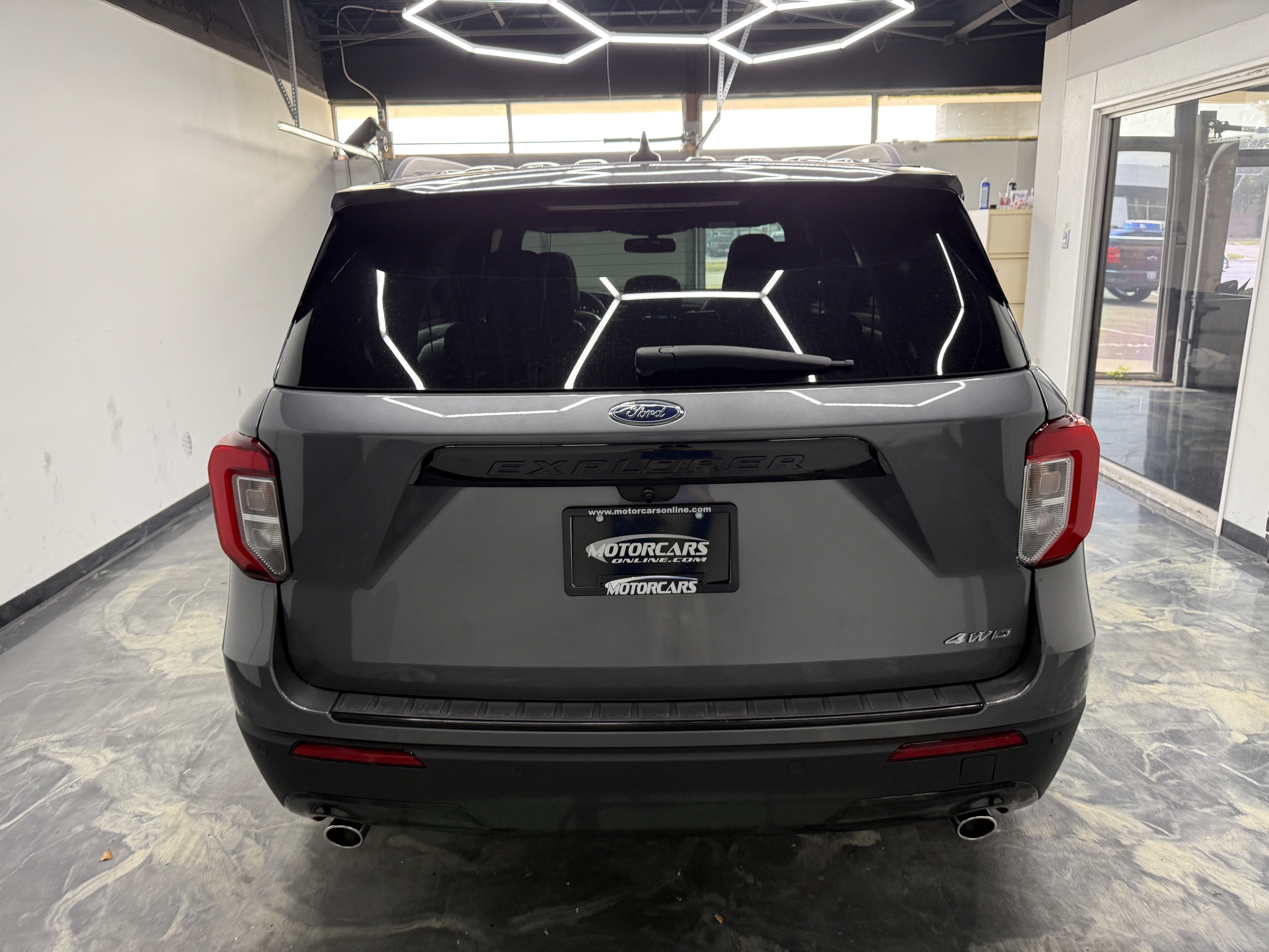 Used 2022 Ford Explorer ST-Line AWD/4WD image 4