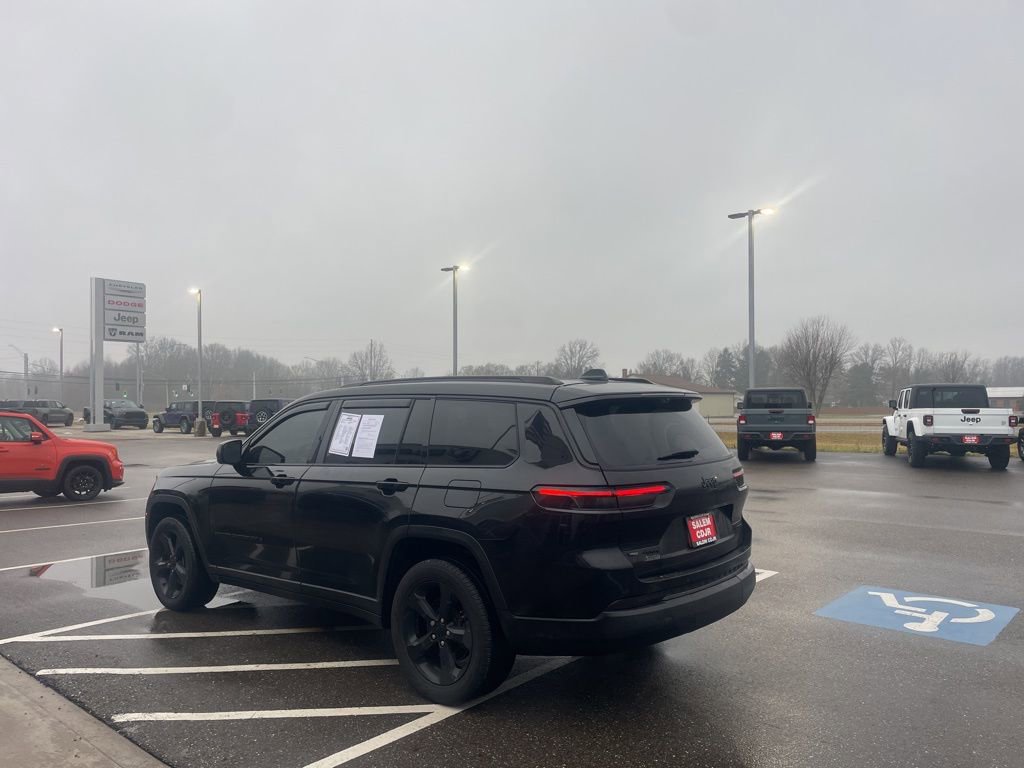 Used 2023 Jeep Grand Cherokee L Limited w/ Luxury Tech Group II image 9