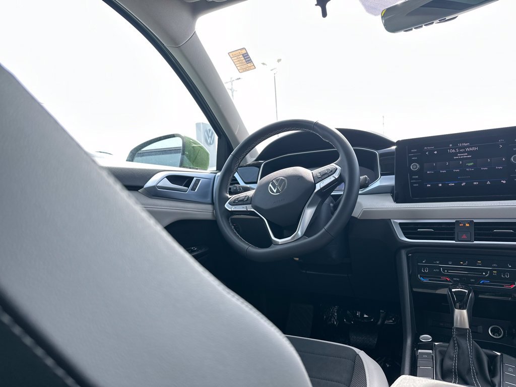 Used 2026 Volkswagen Taos SE AWD/4WD image 15
