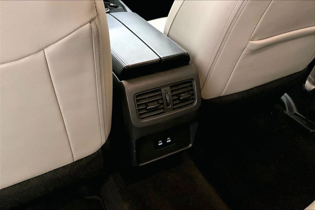 Used 2024 Nissan Rogue SL image 10