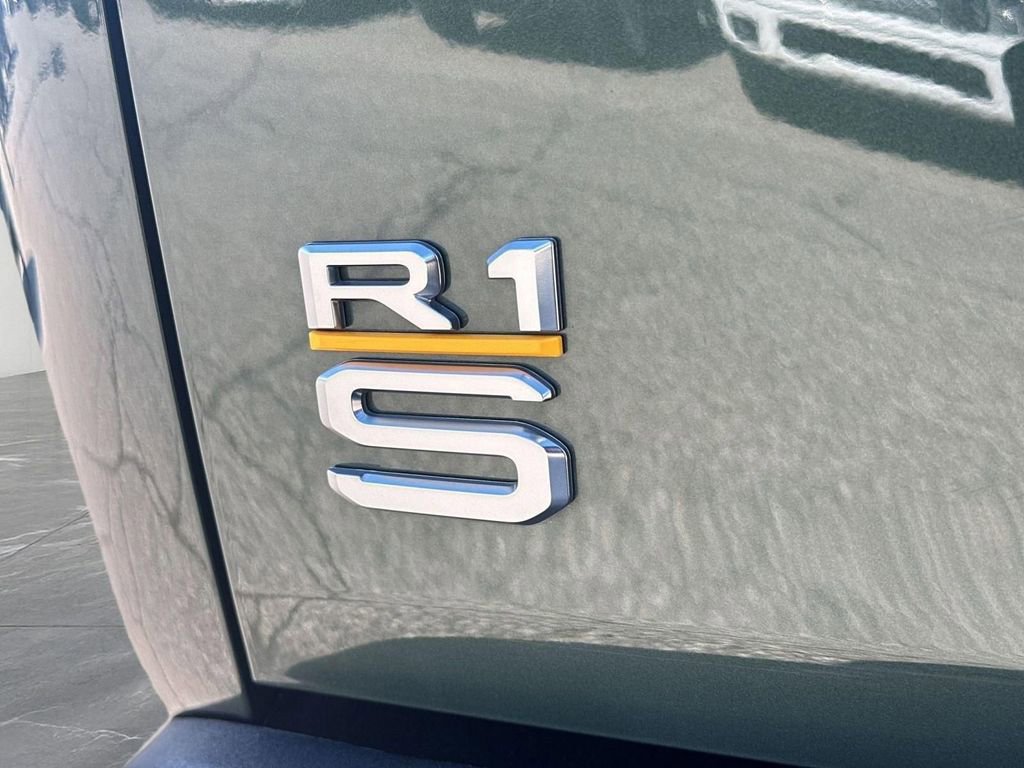Used 2023 Rivian R1S Launch Edition image 9