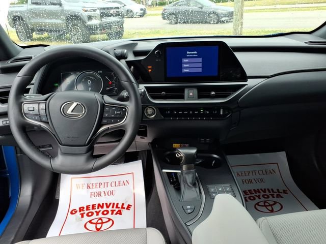 Used 2024 Lexus UX 250h FWD w/ Premium Package image 9