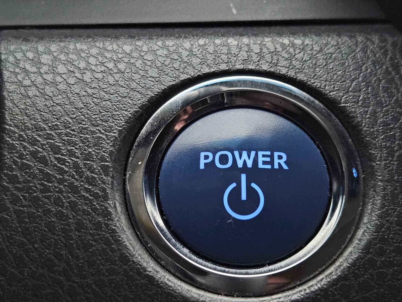 Used 2019 Toyota Camry SE w/ Sunroof Package image 21