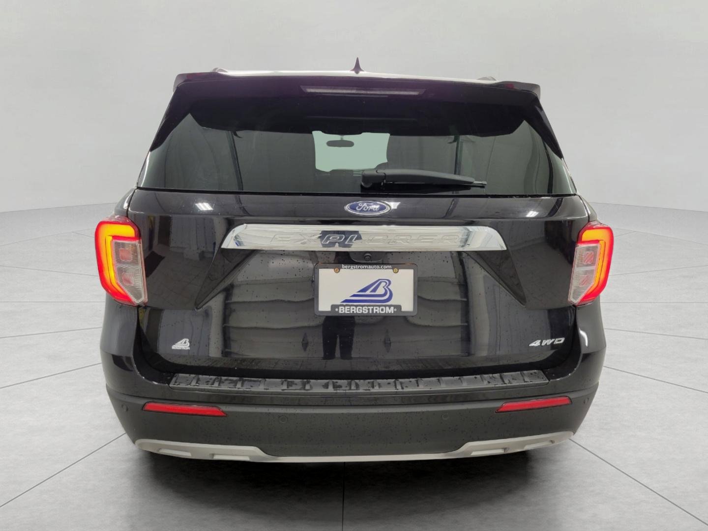 Used 2023 Ford Explorer XLT w/ Equipment Group 202A image 26