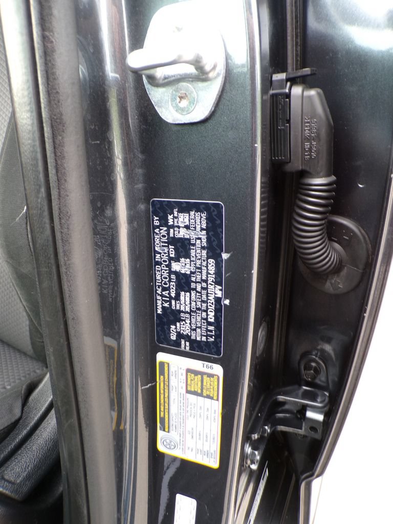 Used 2024 Kia Soul LX w/ Option Group 015 FWD image 30