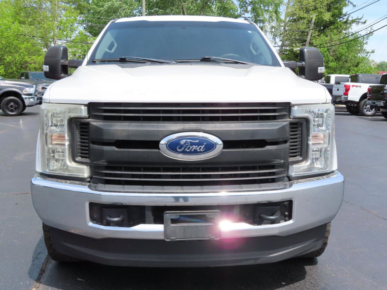 Used 2019 Ford F250 XL w/ Power Equipment Group AWD/4WD image 9