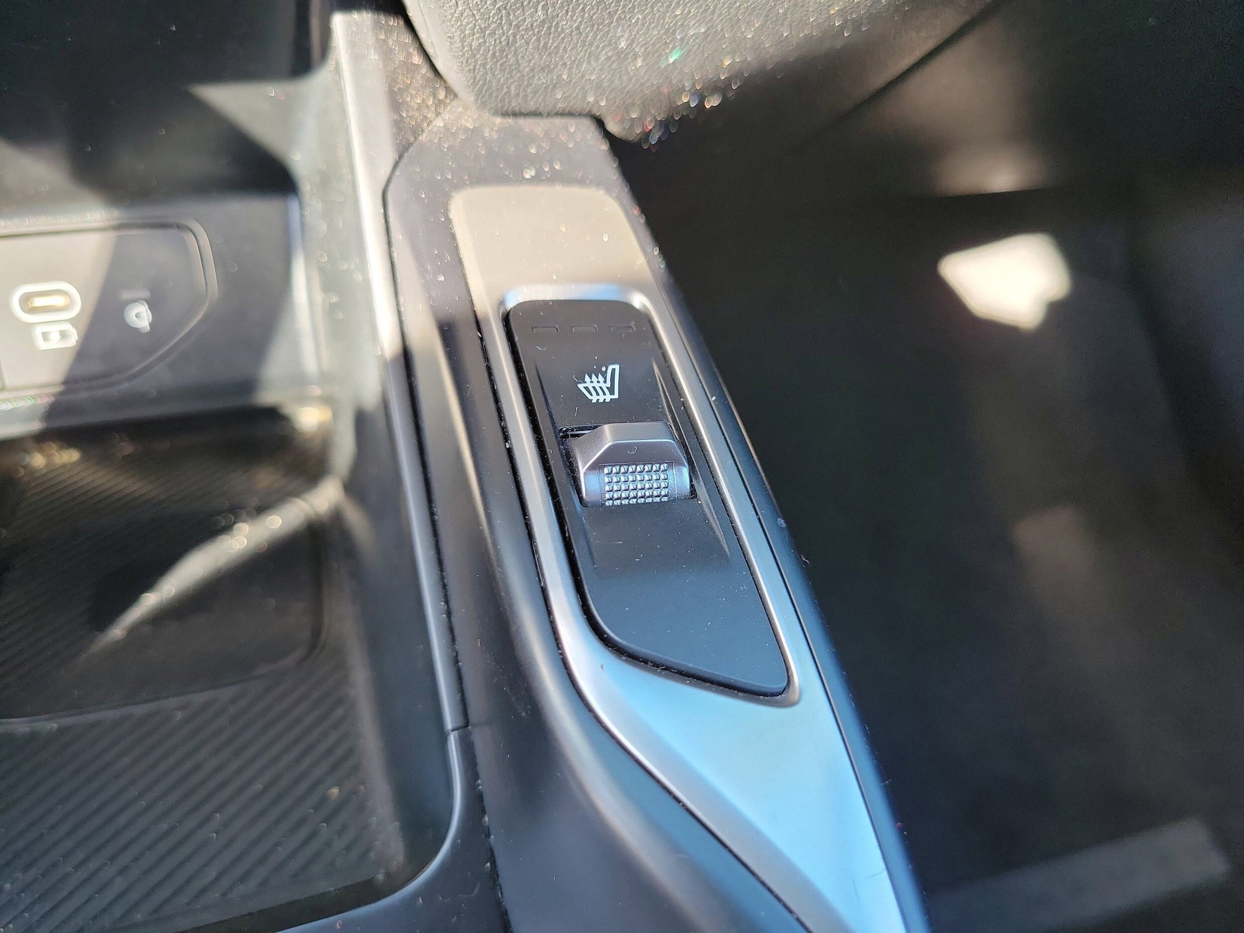 Used 2024 Kia Sorento S image 27