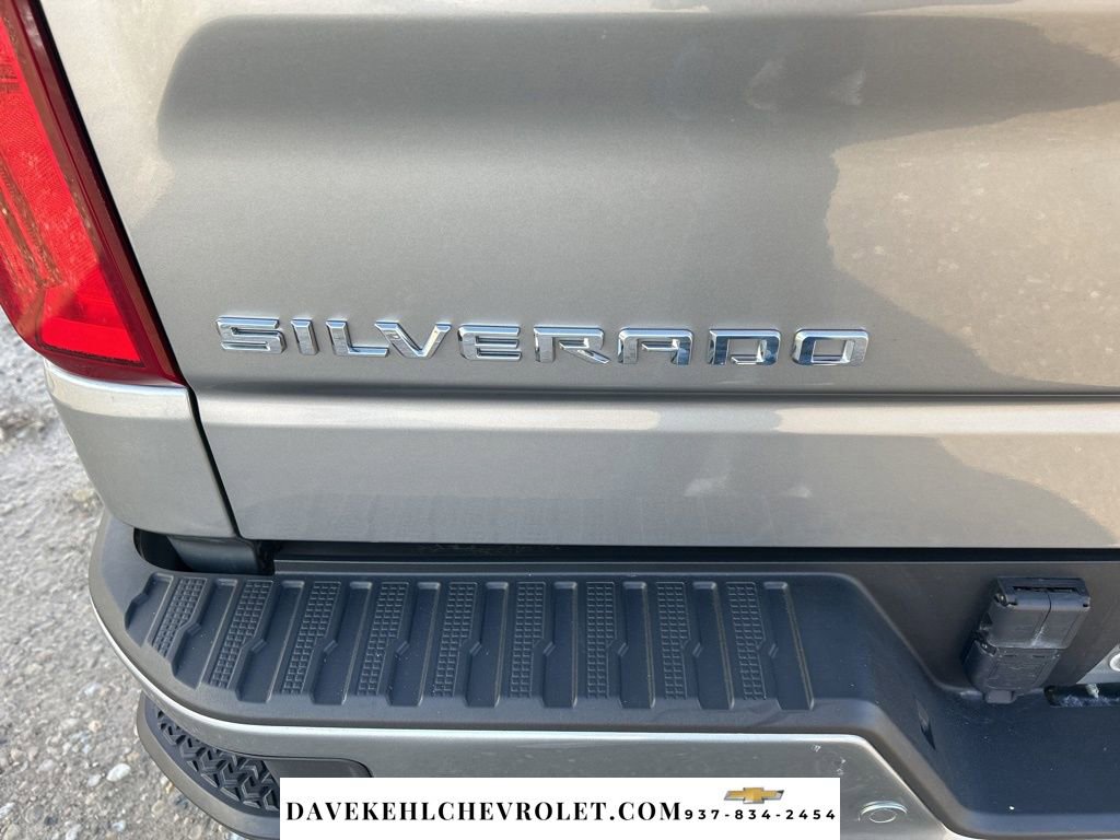 Used 2023 Chevrolet Silverado 1500 High Country w/ Technology Package image 39