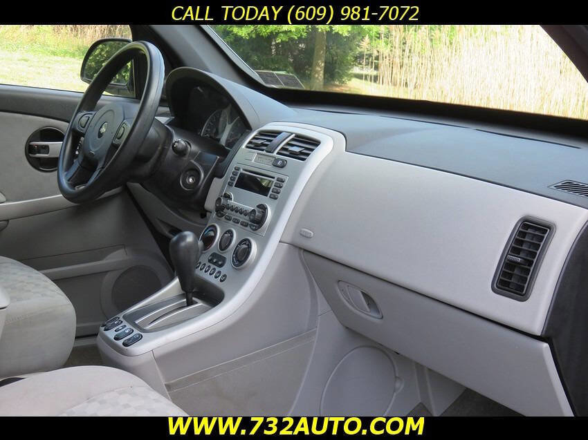 Used 2005 Chevrolet Equinox LT image 6