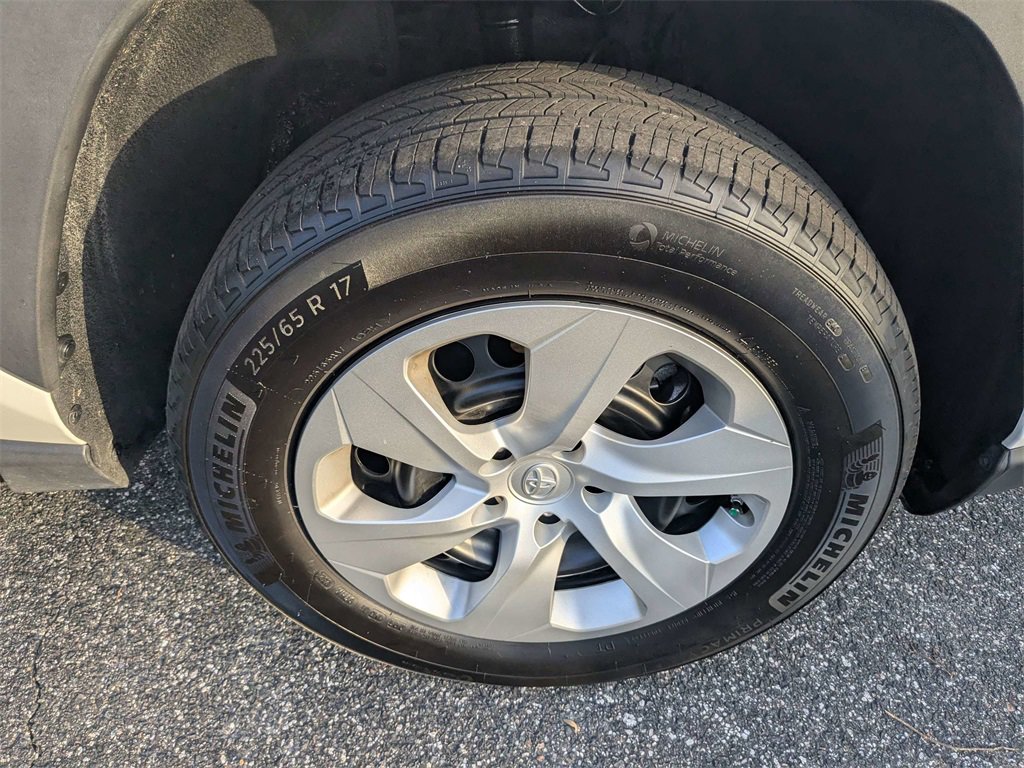 Used 2024 Toyota RAV4 LE image 11