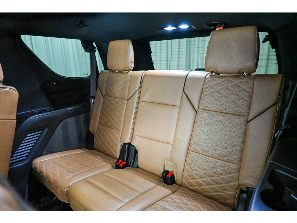 Used 2023 Cadillac Escalade Premium Luxury AWD/4WD image 21