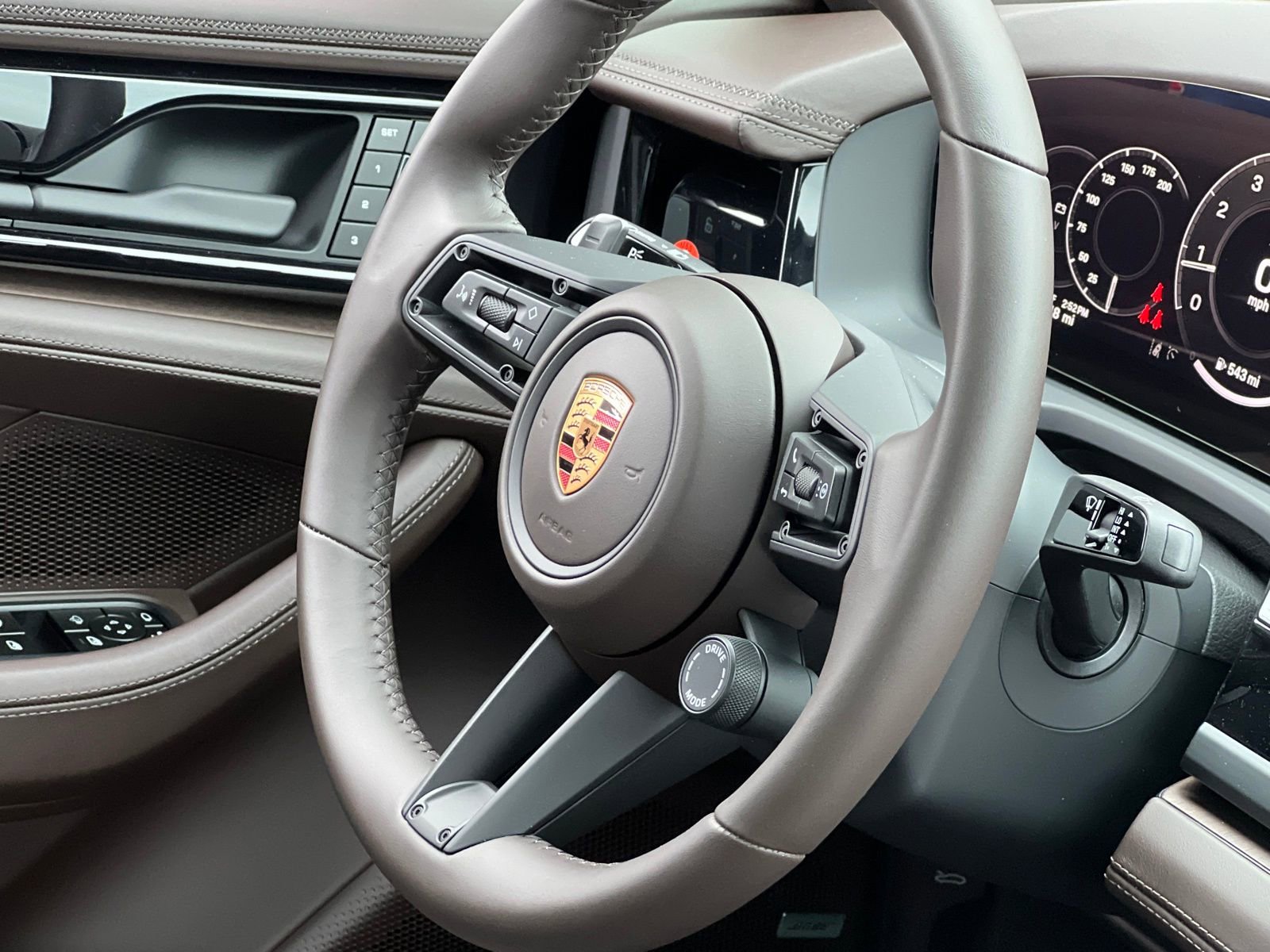 New 2026 Porsche Panamera 4 image 34