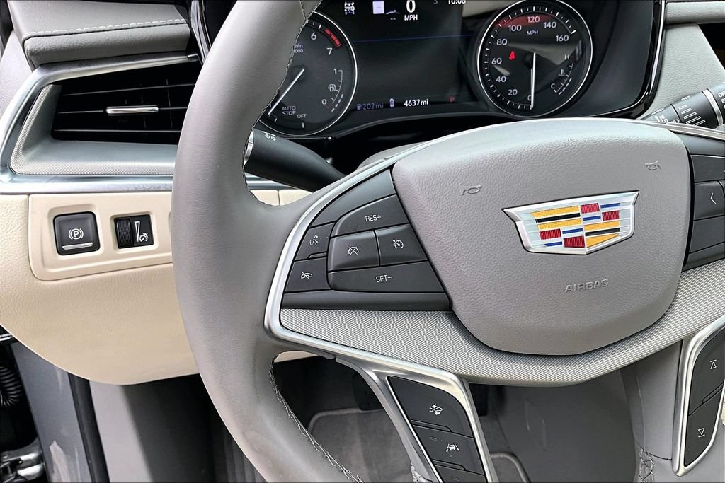 Used 2025 Cadillac XT5 Premium Luxury w/ Technology Package AWD/4WD image 20