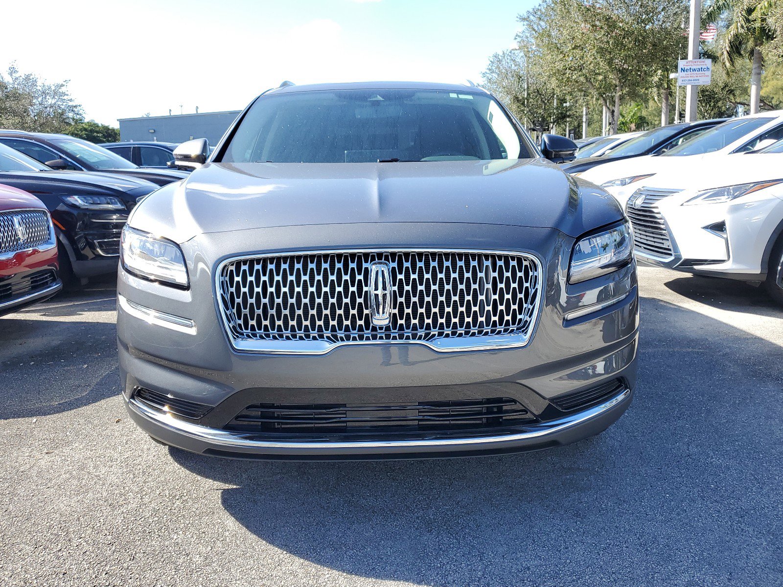 Used 2023 Lincoln Nautilus AWD image 2