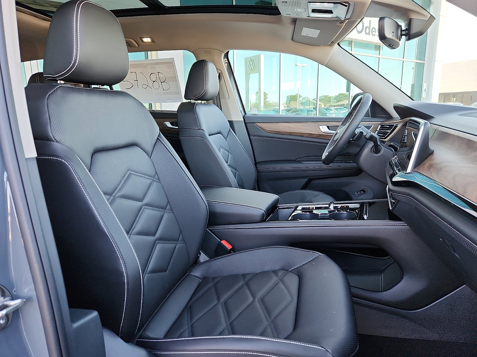 New 2026 Volkswagen Atlas SE image 15