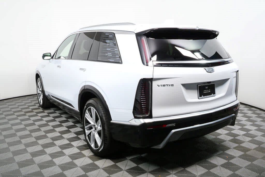 Certified 2026 Cadillac Vistiq Luxury AWD/4WD image 30