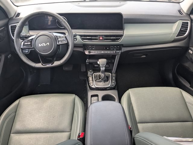 Certified 2025 Kia Seltos SX w/ SX Sunroof Package AWD/4WD image 11