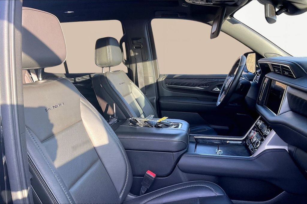 Used 2023 GMC Yukon Denali image 31