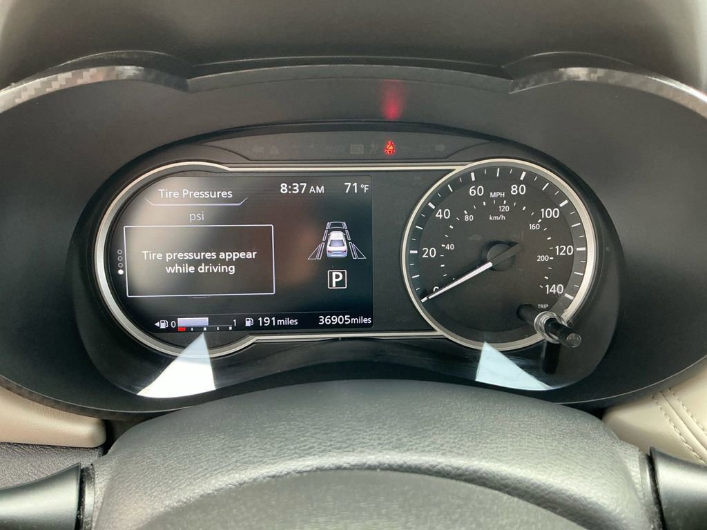 Used 2020 Nissan Versa SV w/ Trunk Package image 19