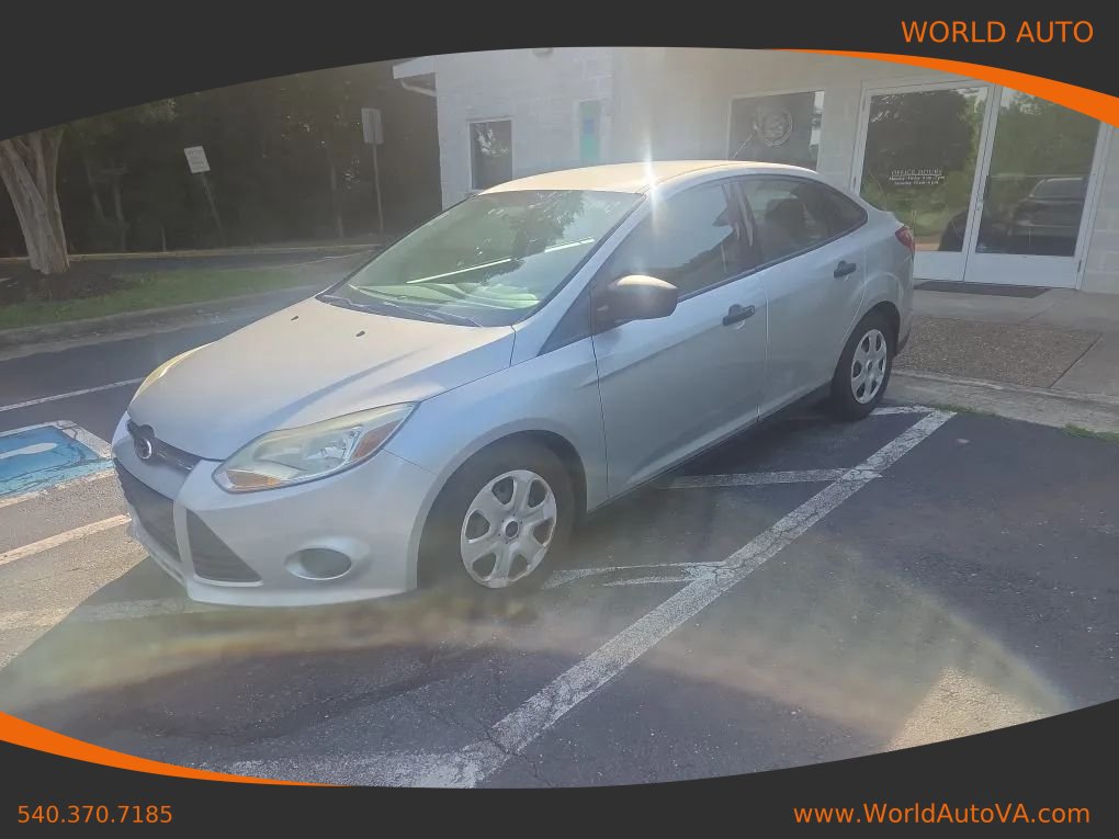 Used 2013 Ford Focus S FWD image 1