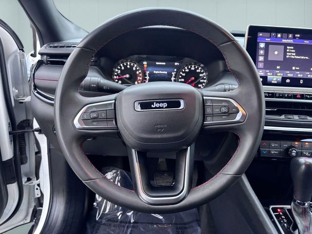 Used 2023 Jeep Compass Trailhawk image 16