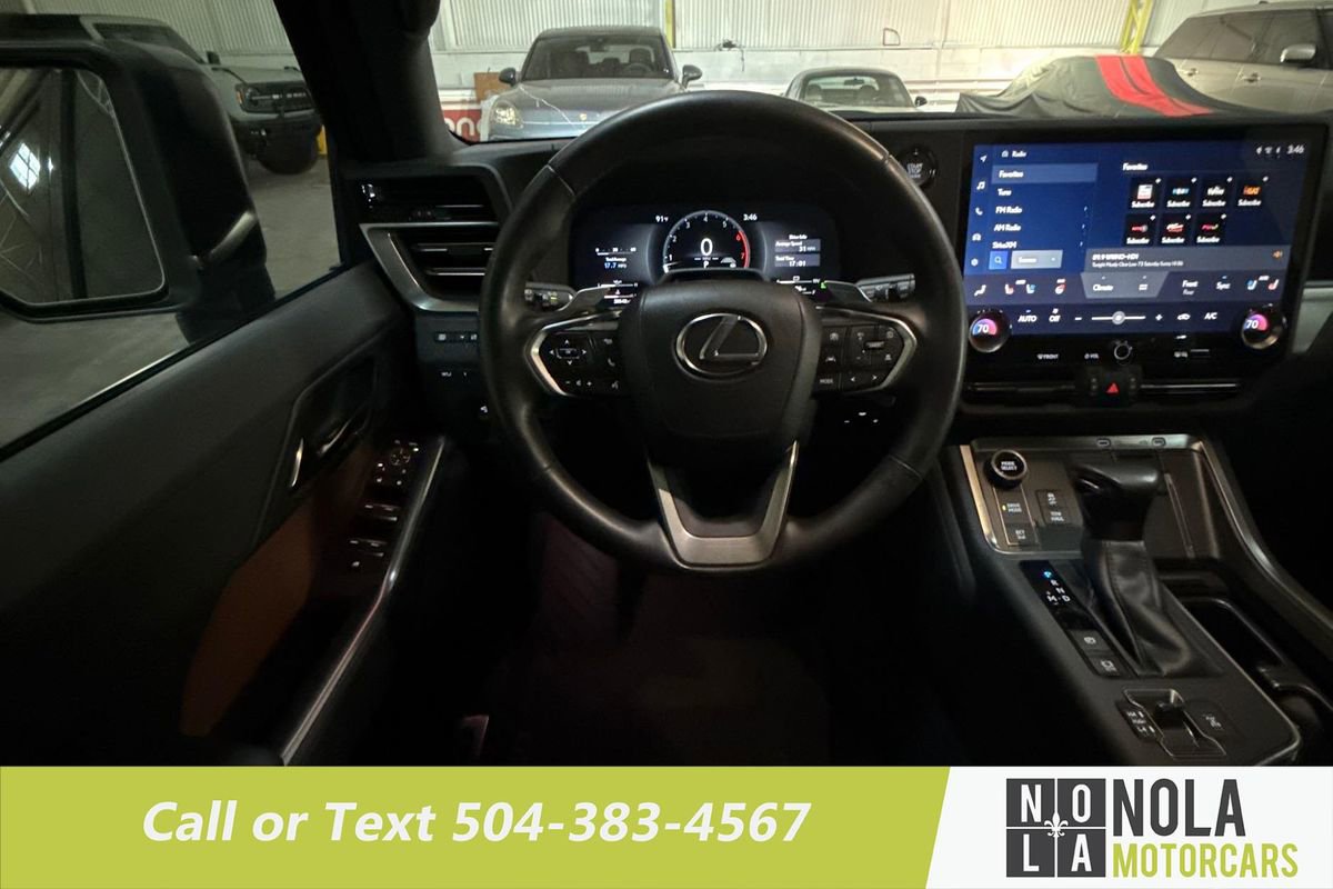 Used 2024 Lexus GX 550 image 25