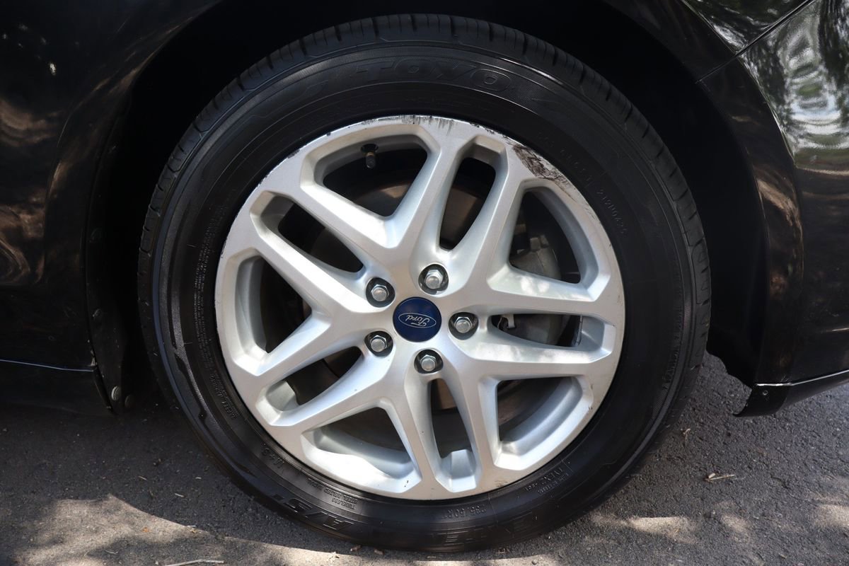 Used 2014 Ford Fusion SE FWD image 45