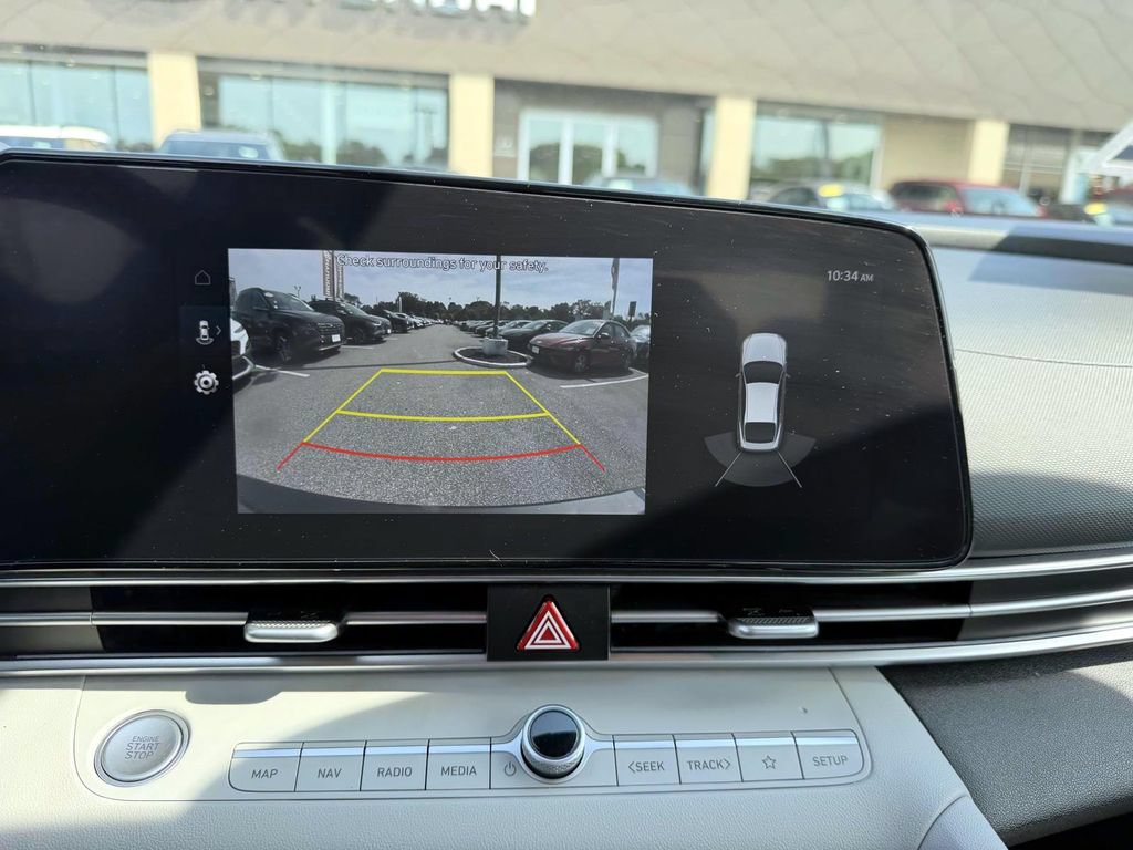 Certified 2023 Hyundai Elantra Limited FWD image 22