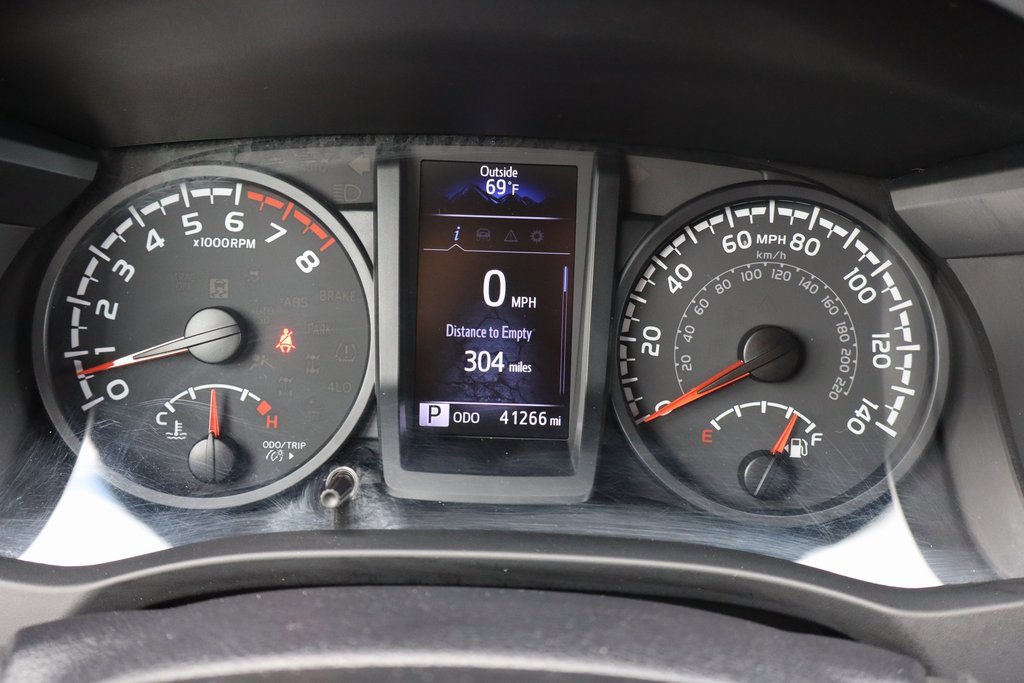 Used 2022 Toyota Tacoma SR5 image 34