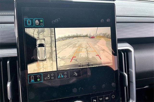 Used 2025 GMC Acadia Elevation image 14