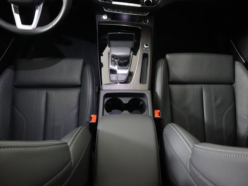 Certified 2025 Audi Q5 2.0T Premium Plus w/ Premium Plus Package image 17