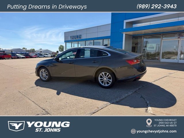 Certified 2017 Chevrolet Malibu LT w/ Leather Package FWD image 5