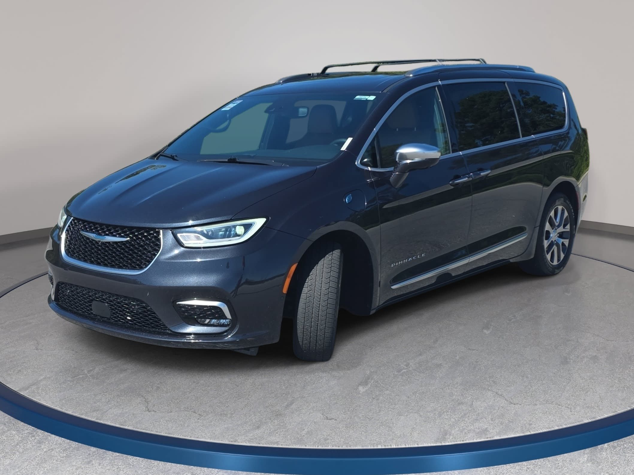 Used 2021 Chrysler Pacifica Pinnacle FWD image 1