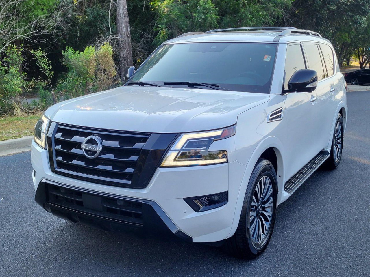 Used 2023 Nissan Armada SL w/ Midnight Edition Package AWD/4WD image 7