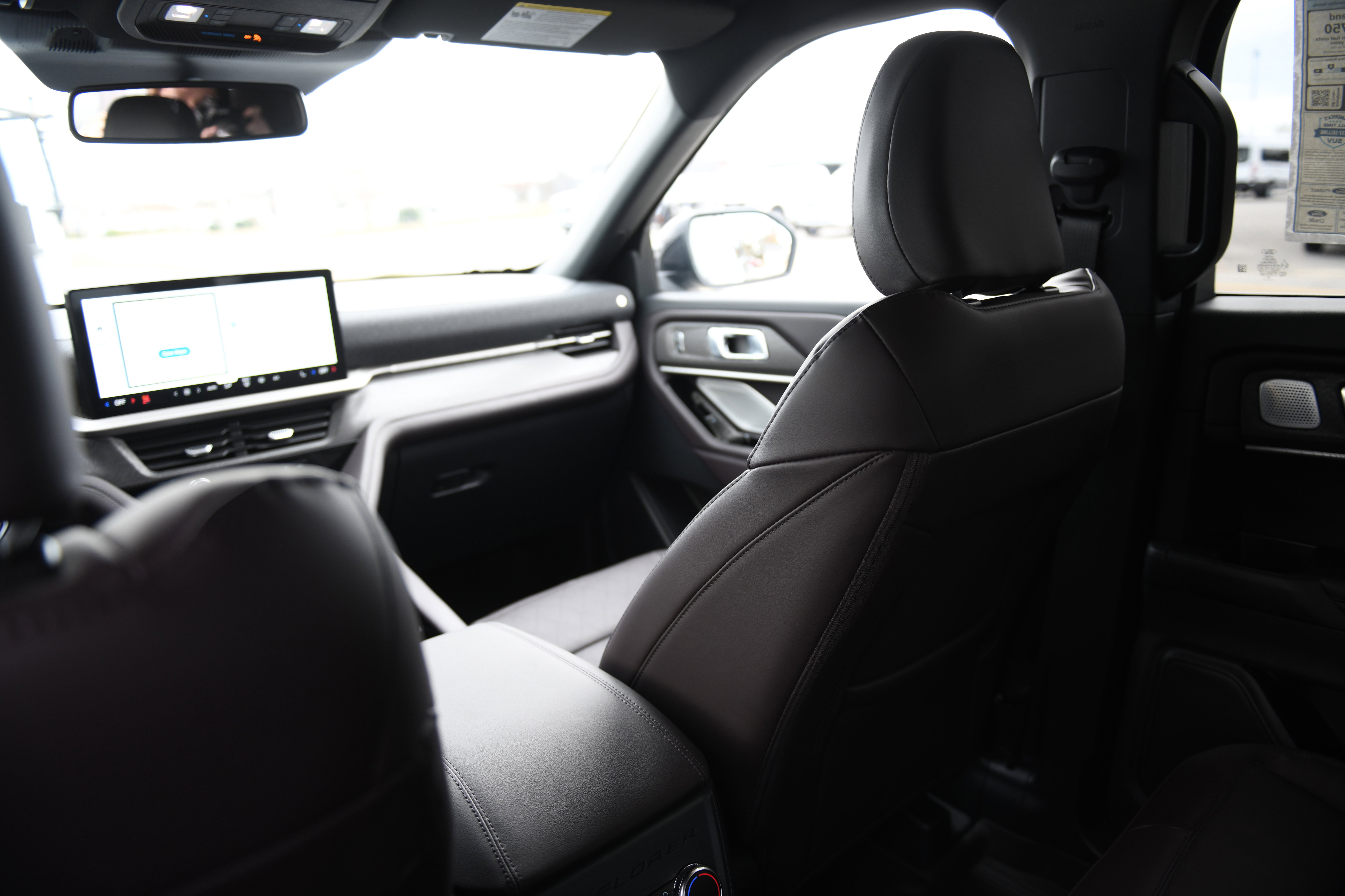 New 2026 Ford Explorer Platinum image 25