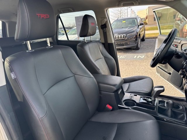 Used 2024 Toyota 4Runner TRD Off-Road Premium image 9