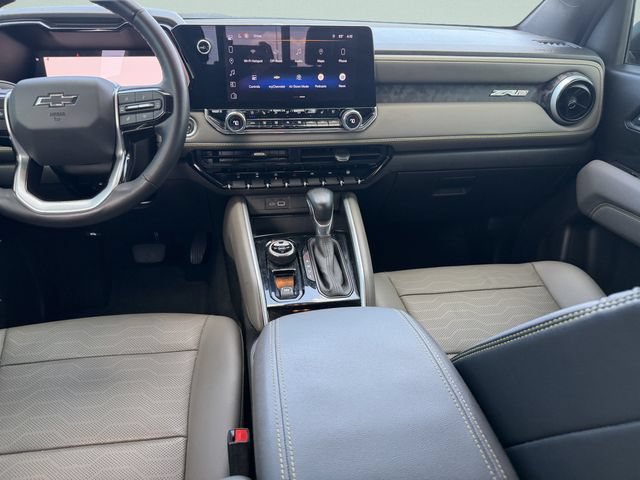 Used 2024 Chevrolet Colorado ZR2 w/ ZR2 Convenience Package III AWD/4WD image 19