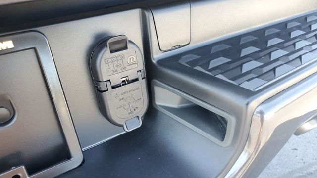 Certified 2019 RAM 1500 Big Horn image 32