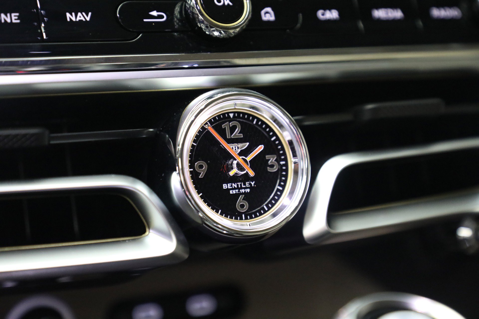 New 2025 Bentley Flying Spur Plug-In Hybrid image 23