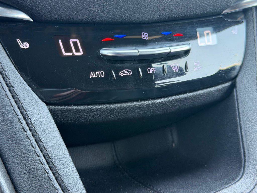 Used 2023 Cadillac XT5 Premium Luxury FWD image 21