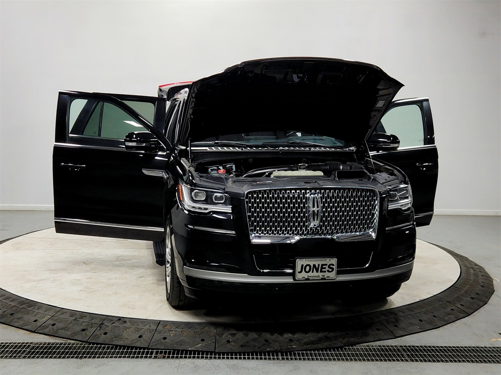 Used 2024 Lincoln Navigator Reserve image 10