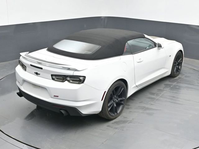 Used 2021 Chevrolet Camaro LT w/ RS Package image 32