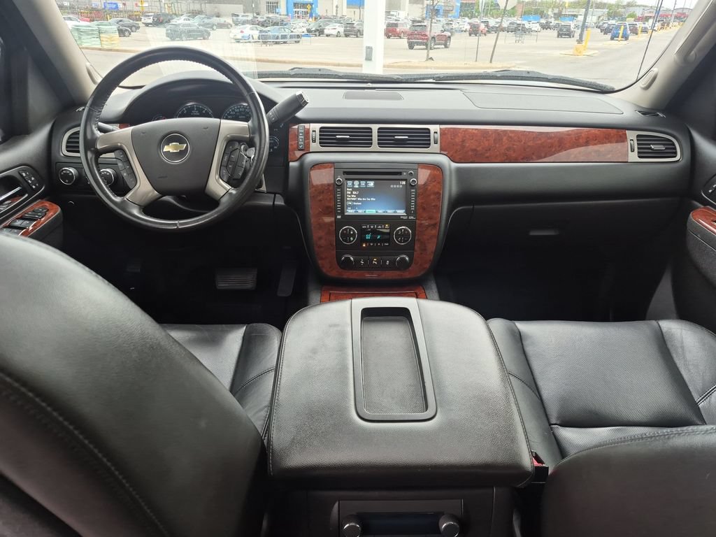 Used 2012 Chevrolet Avalanche LTZ AWD/4WD image 14