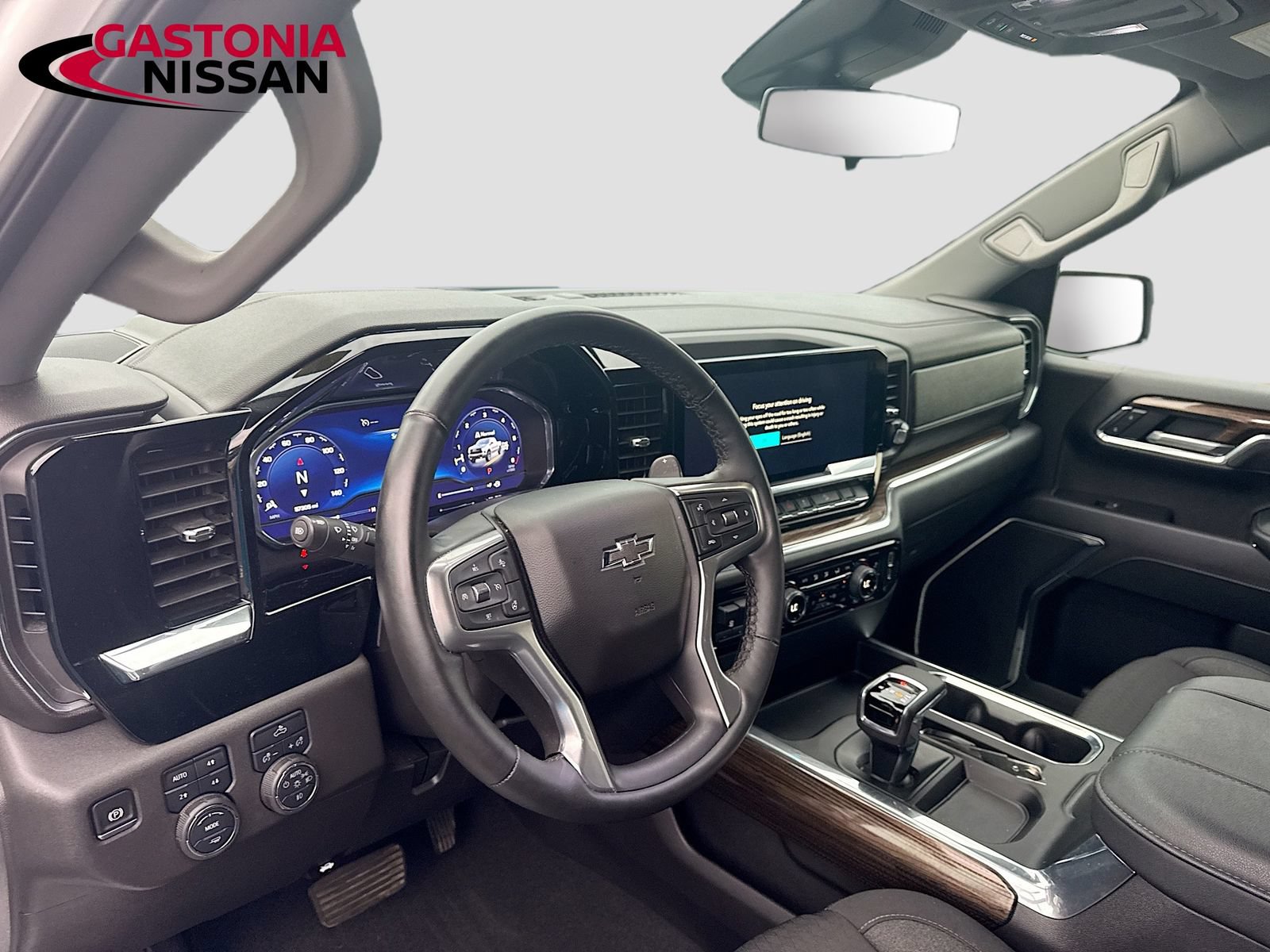 Used 2025 Chevrolet Silverado 1500 LT Trail Boss w/ Protection Package AWD/4WD image 11