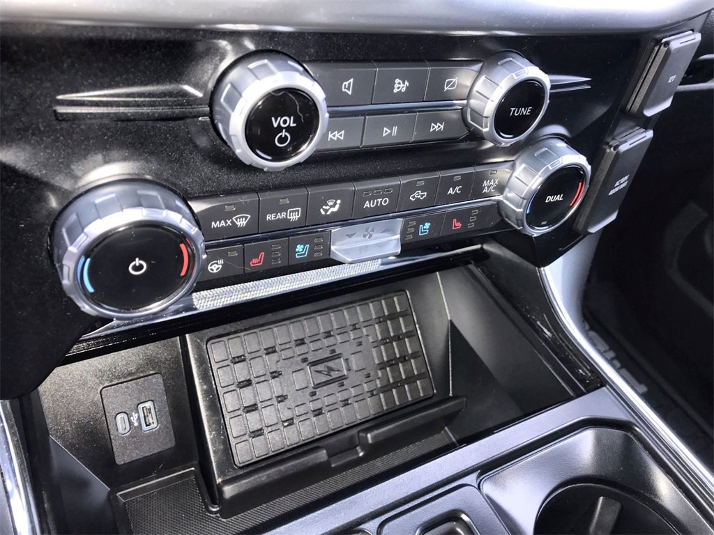 Used 2023 Ford F150 Lariat w/ Equipment Group 502A High image 19