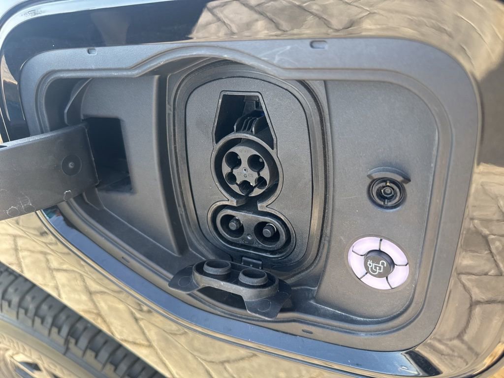 Used 2025 Ford F150 Lightning XLT image 6