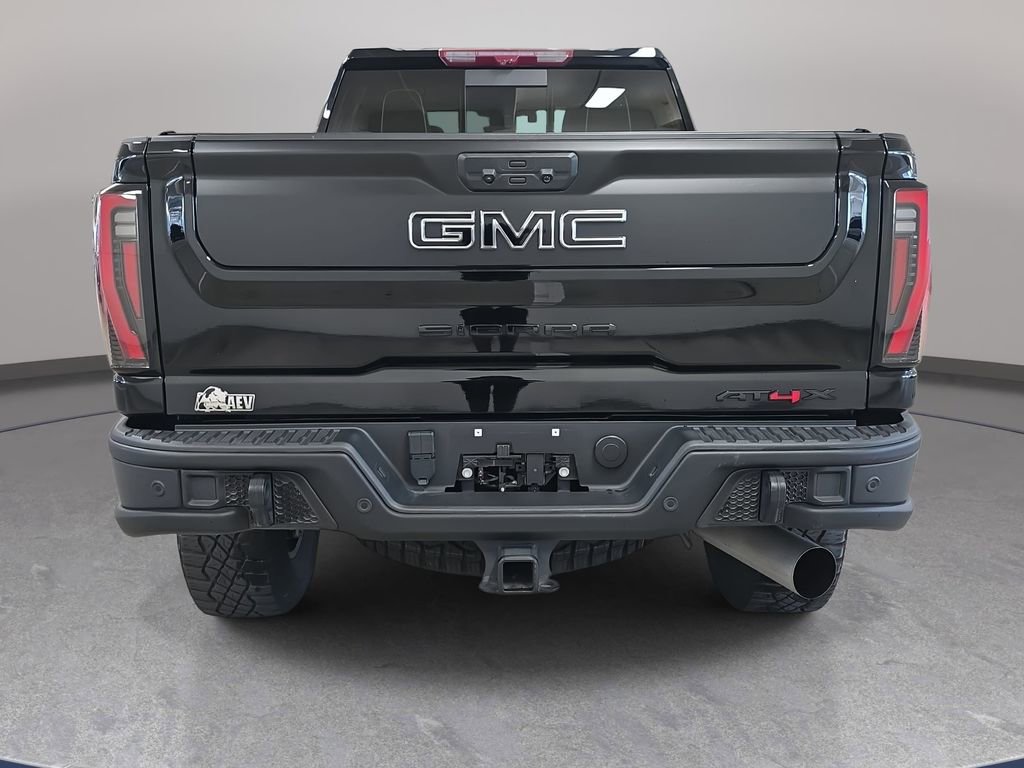 Used 2024 GMC Sierra 2500 AT4X w/ AT4X AEV Edition image 8