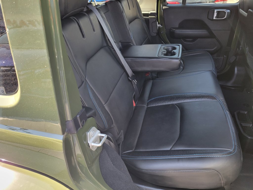 Used 2024 Jeep Wrangler High Altitude AWD/4WD image 19
