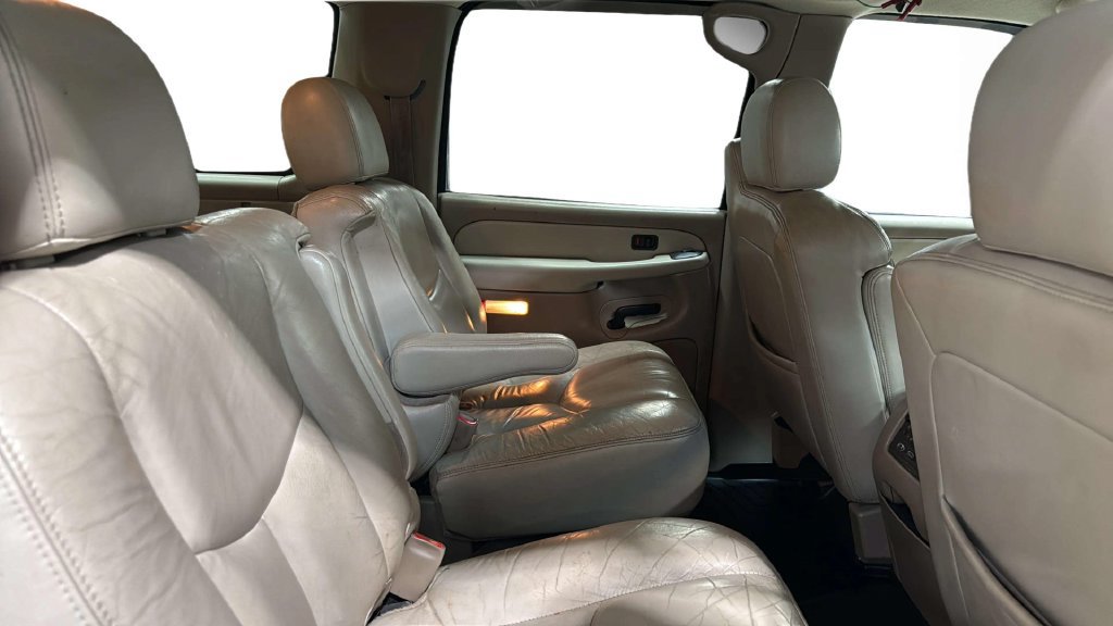 Used 2003 Chevrolet Suburban Z71 AWD/4WD image 13
