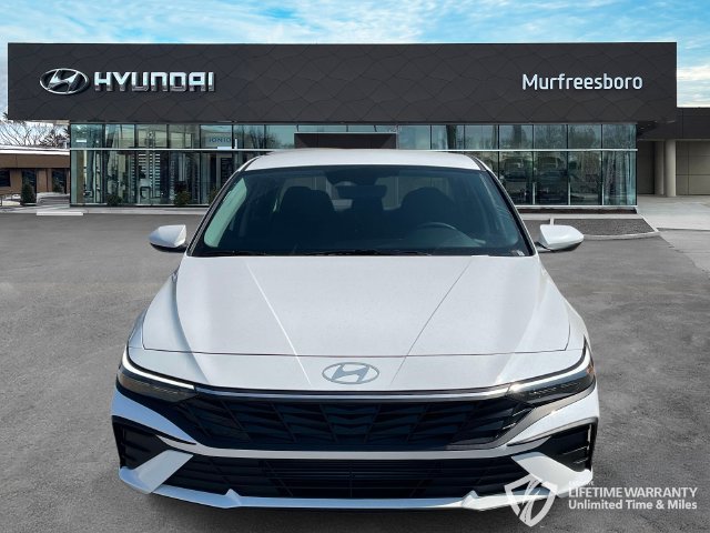 New 2026 Hyundai Elantra SE FWD image 2